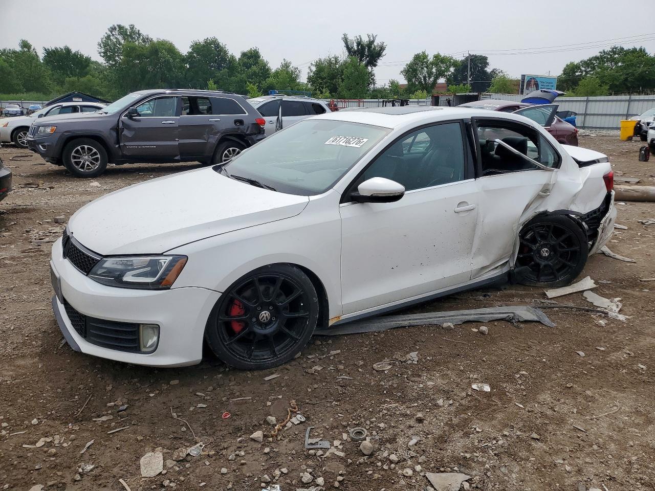 3VW5S7AJ7EM388488 · 2014 VOLKSWAGEN JETTA