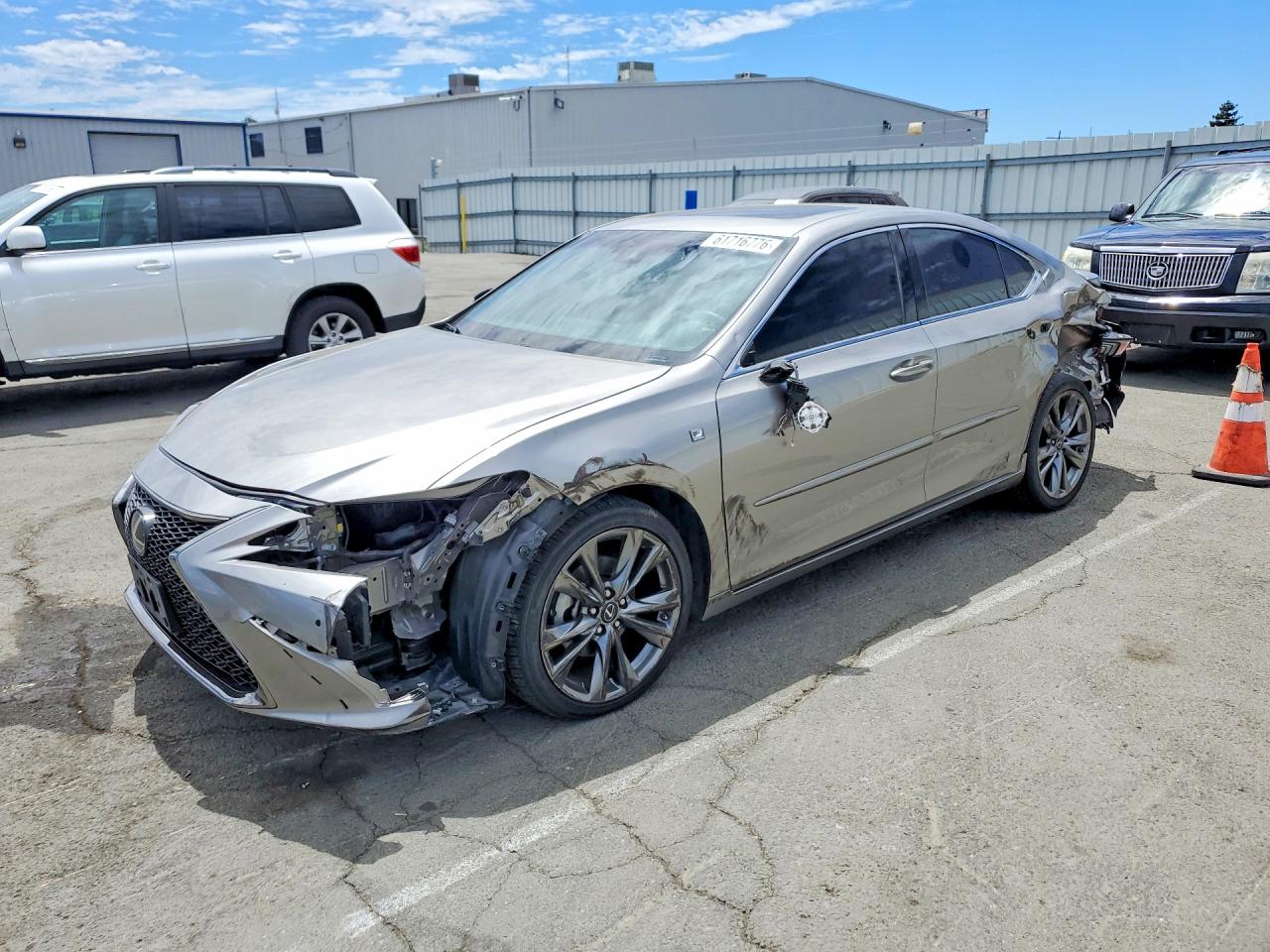 58ABZ1B19KU023867 · 2019 LEXUS ES