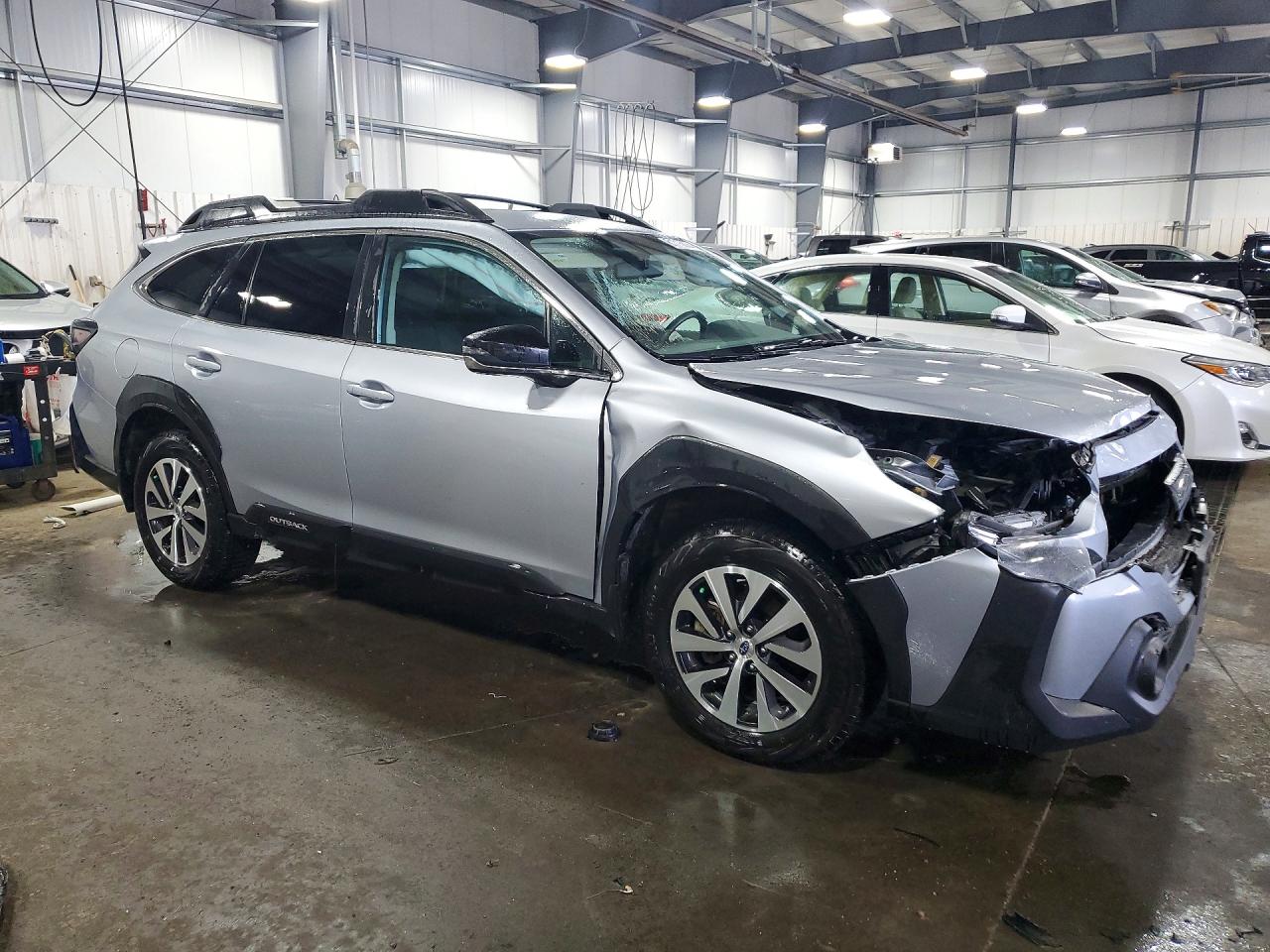4S4BTADC7S3165065 · 2025 SUBARU OUTBACK · 4/13