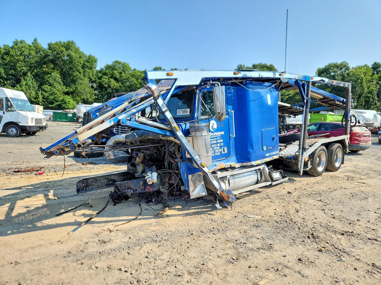 1FVNDXYB9YLG65344 · 2000 FREIGHTLINER CONVENTIONAL