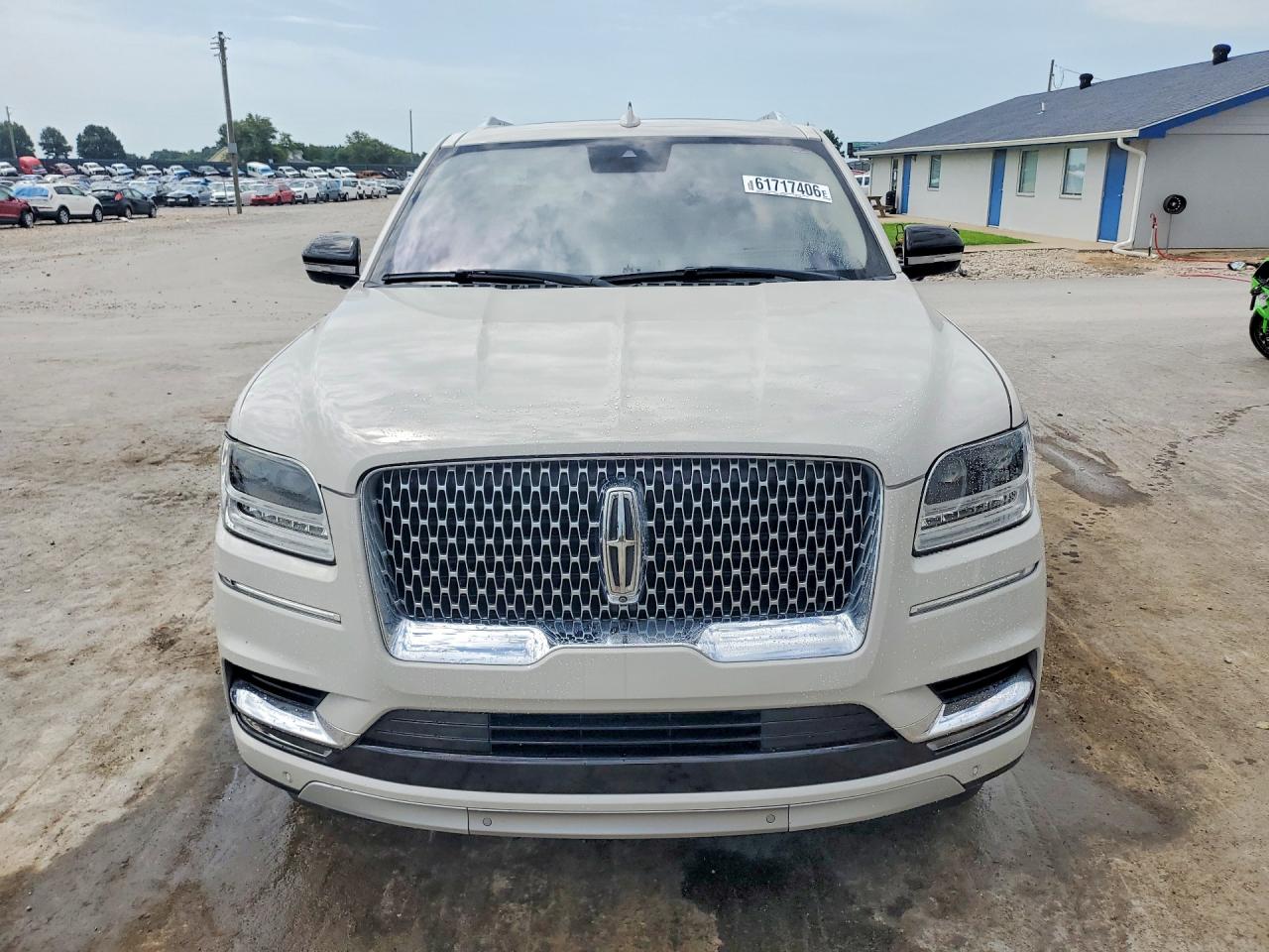 5LMJJ2LT4KEL04451 · 2019 LINCOLN NAVIGATOR · 5/13