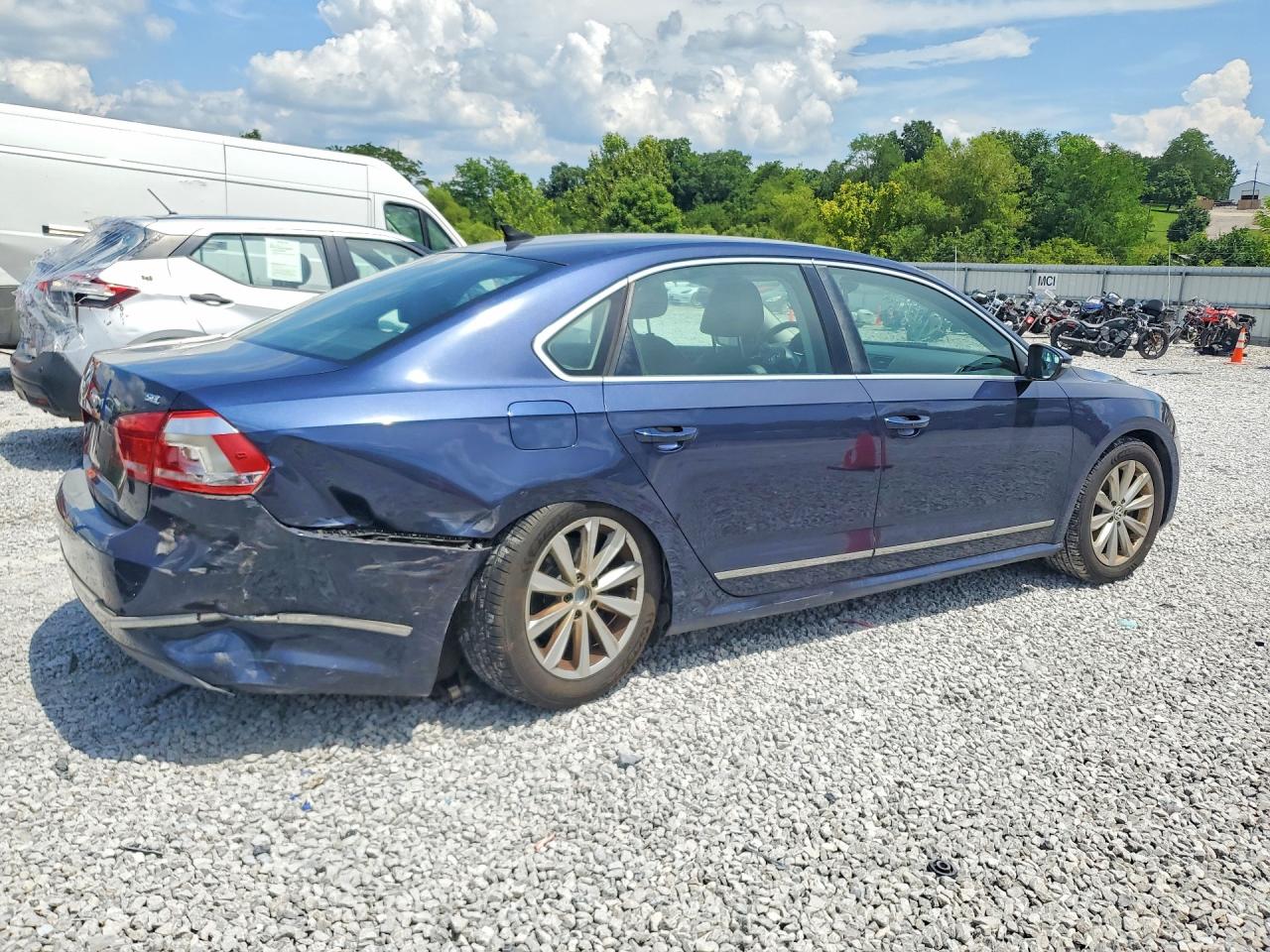1VWCH7A34CC033378 · 2012 VOLKSWAGEN PASSAT · 3/12