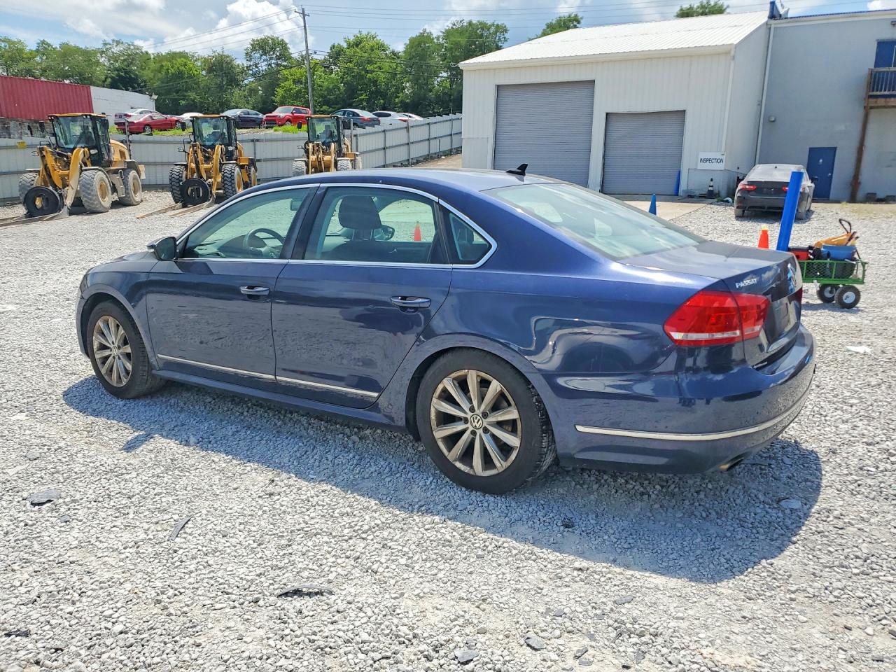 1VWCH7A34CC033378 · 2012 VOLKSWAGEN PASSAT · 2/12