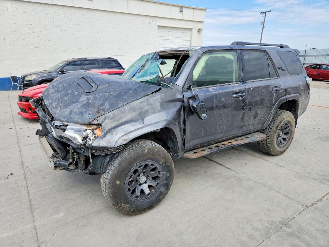 JTEBU5JR0K5659351 · 2019 TOYOTA 4RUNNER