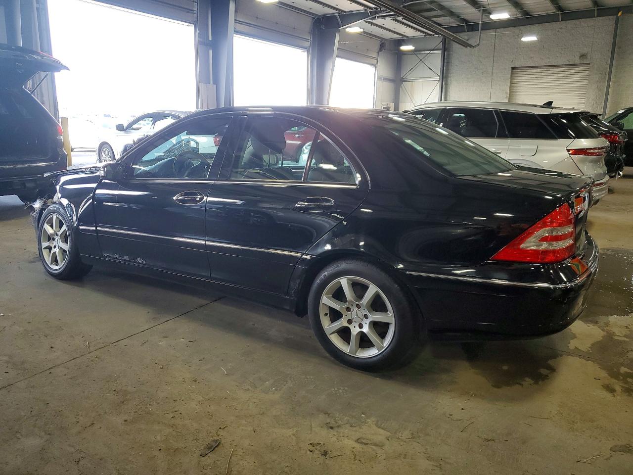 WDBRF92H47F913329 · 2007 MERCEDES-BENZ C · 2/12