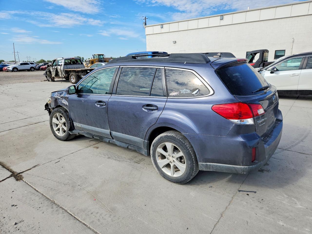 4S4BRBCC6E3327875 · 2014 SUBARU OUTBACK · 2/12
