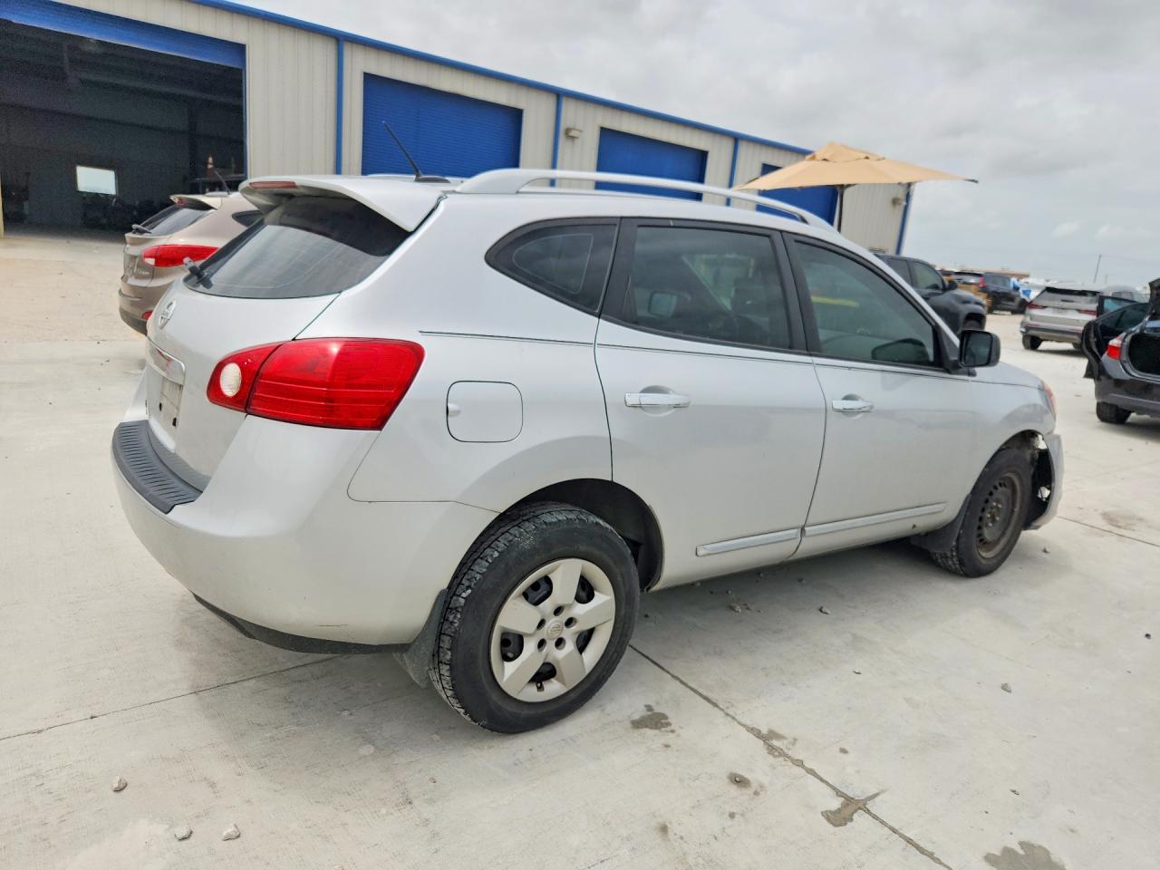 JN8AS5MT9FW668079 · 2015 NISSAN ROGUE SELECT · 3/14