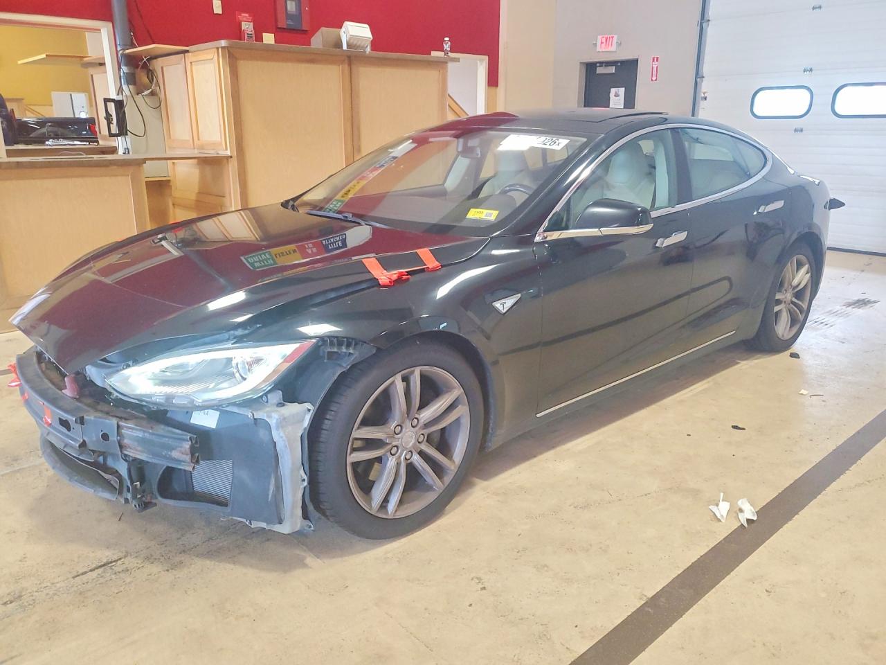 5YJSA1CN0DFP22336 · 2013 TESLA MODEL S