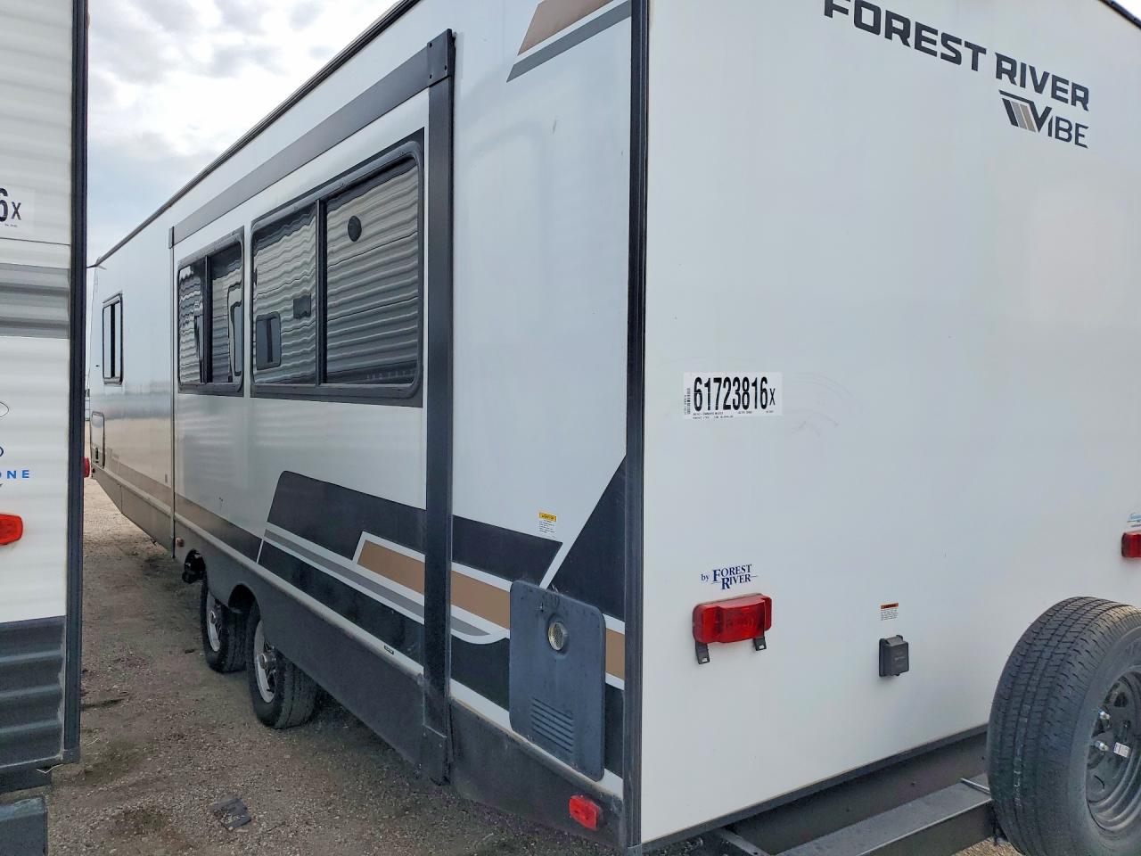 4X4TVBB20S4125479 · 2025 FORESRIVER VIBE · 2/8