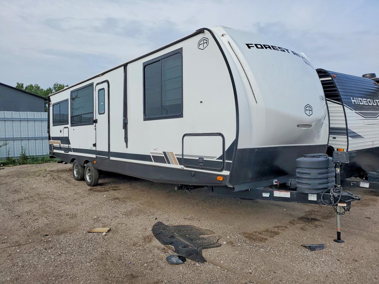 4X4TVBB20S4125479 · 2025 FORESRIVER VIBE · 4/8