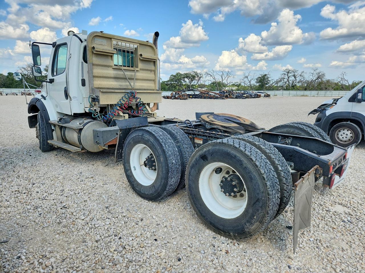 3AKJC5DV4FDGK1865 · 2015 FREIGHTLINER M2 · 2/12