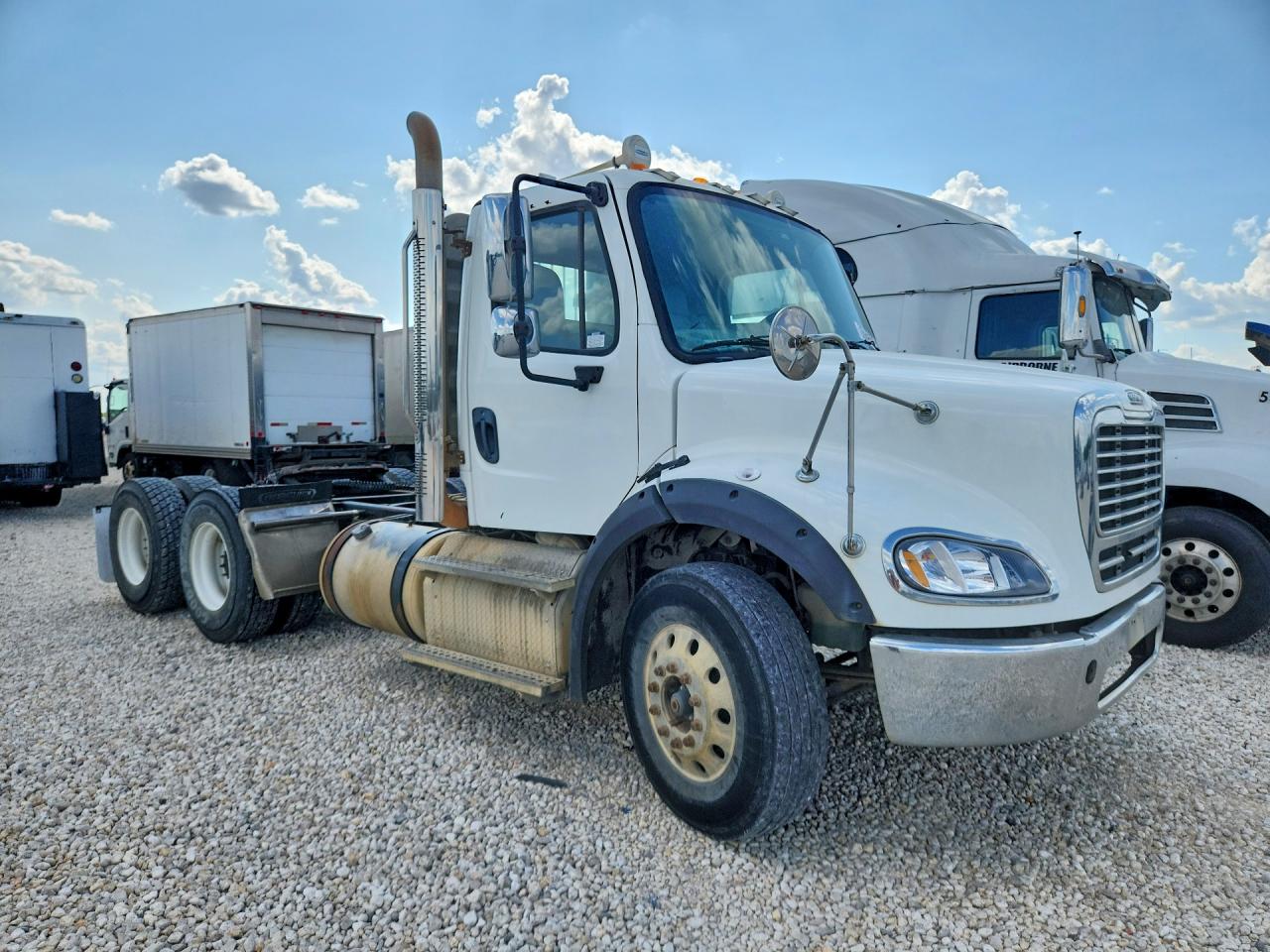 3AKJC5DV4FDGK1865 · 2015 FREIGHTLINER M2 · 4/12