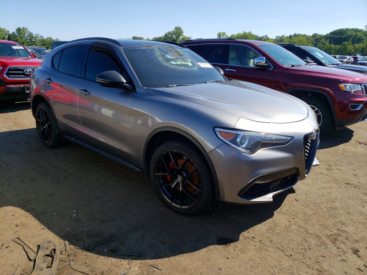 ZASPAKBN1K7C42846 · 2019 ALFA ROMEO STELVIO · 4/13