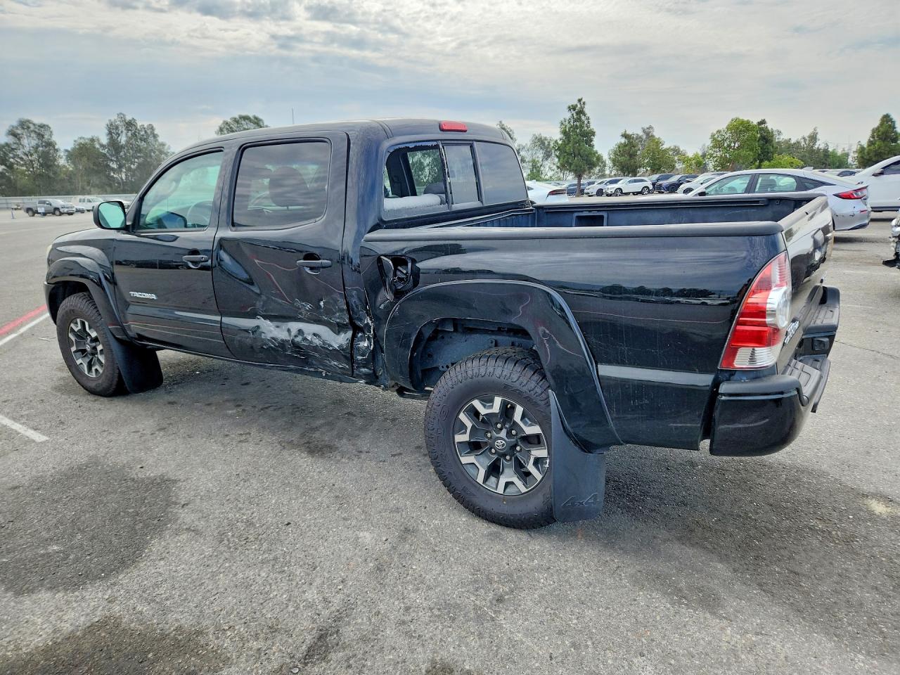 3TMLU4EN3BM060478 · 2011 TOYOTA TACOMA · 2/12