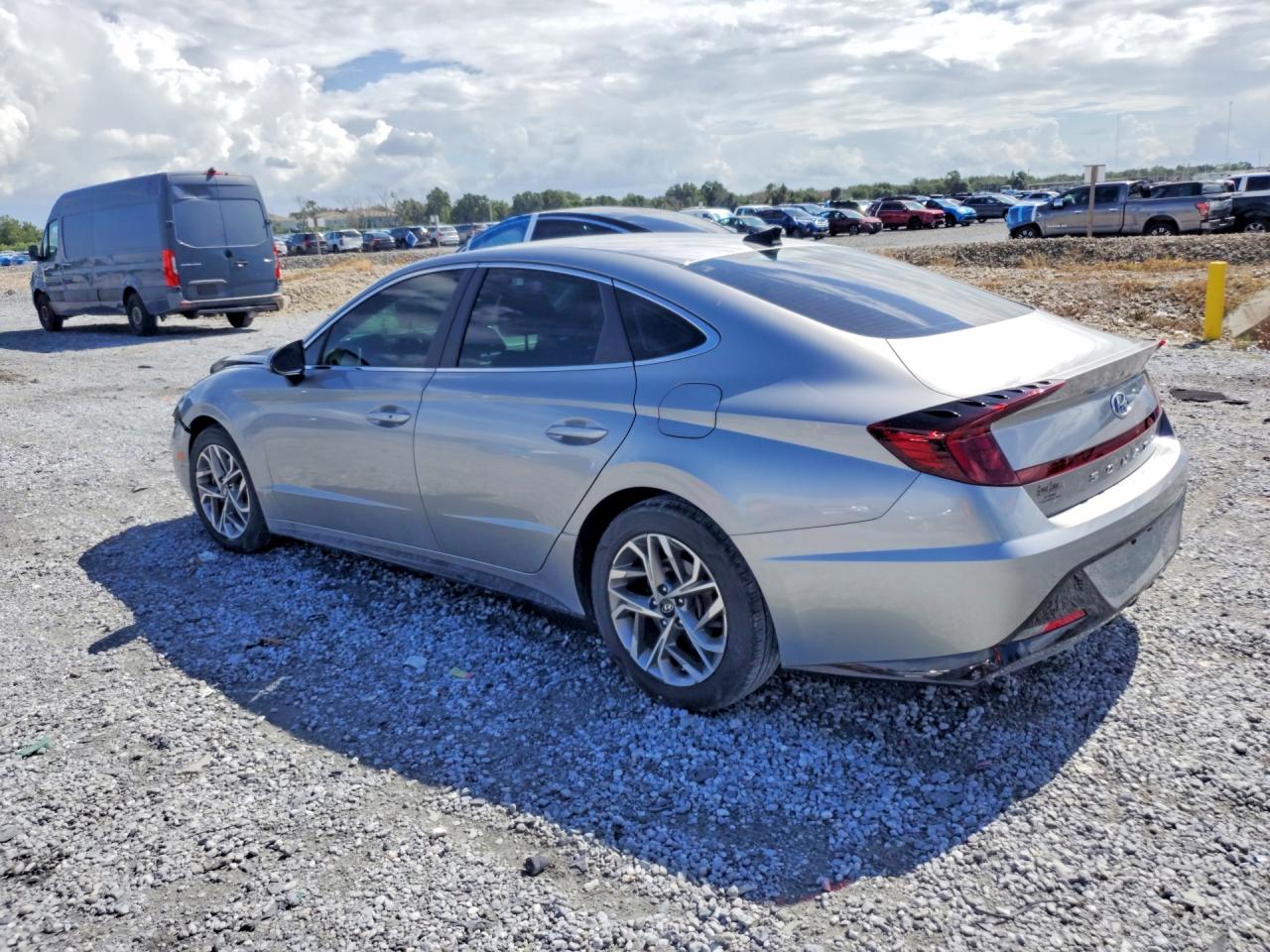 KMHL64JA6NA167826 · 2022 HYUNDAI SONATA · 2/12