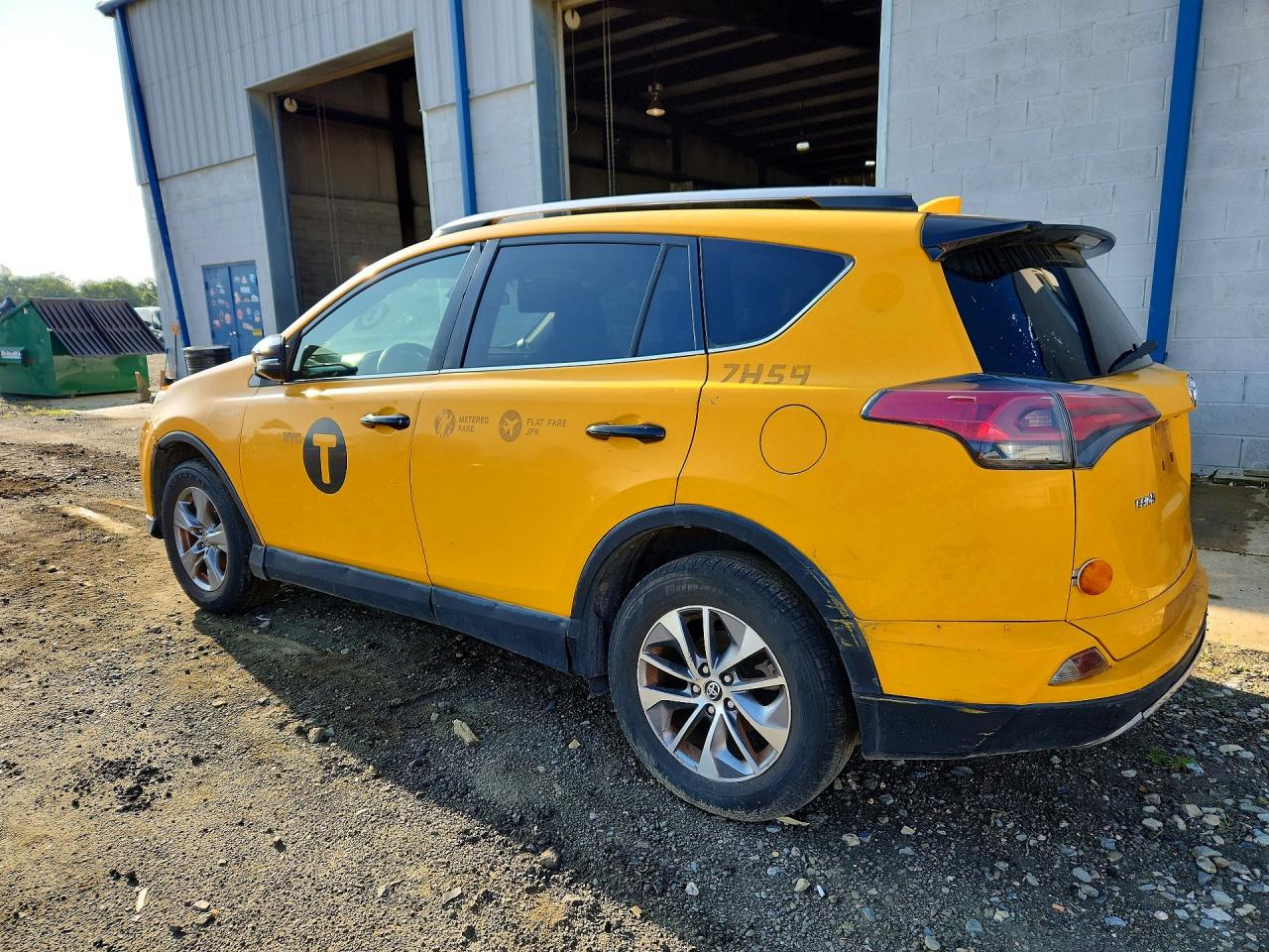 JTMRJREVXHD073426 · 2017 TOYOTA RAV4 HYBRID · 2/13