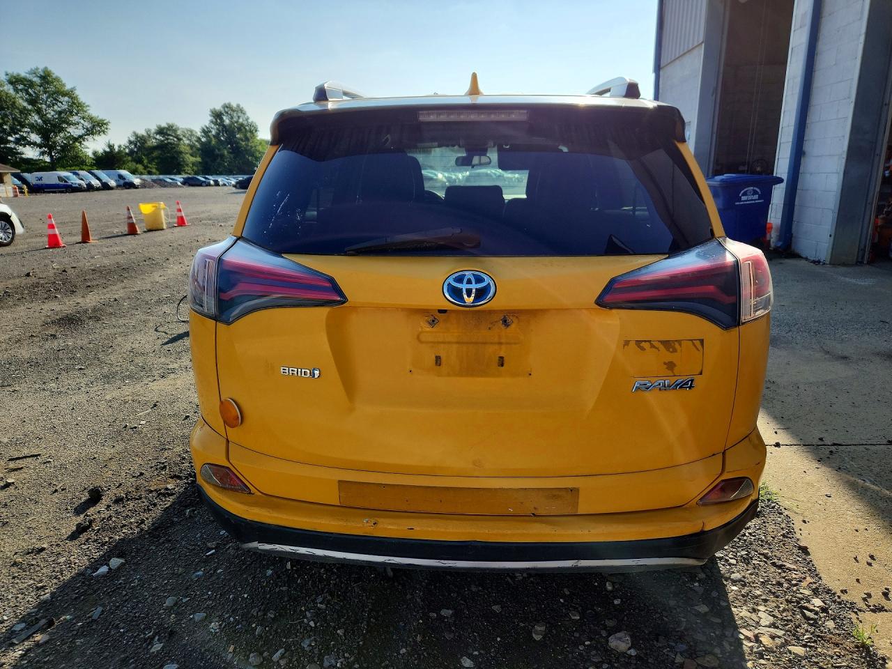 JTMRJREVXHD073426 · 2017 TOYOTA RAV4 HYBRID · 6/13