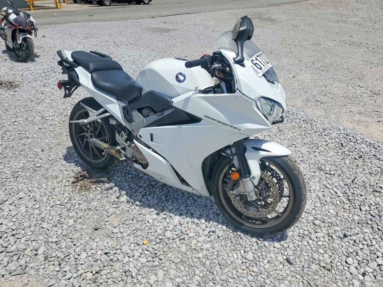 JH2RC7915EK000355 · 2014 HONDA VFR800