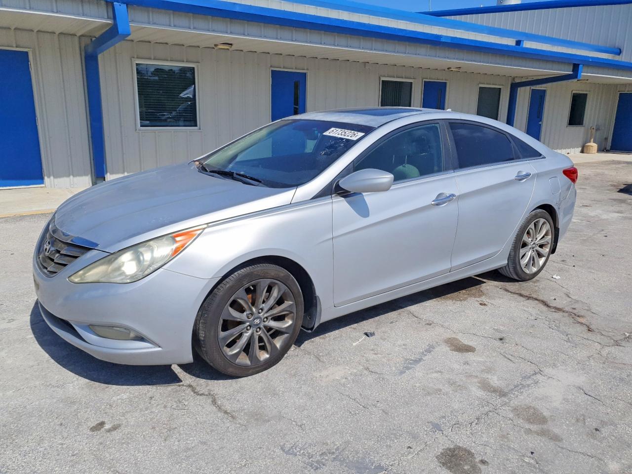5NPEC4AC7BH277778 · 2011 HYUNDAI SONATA