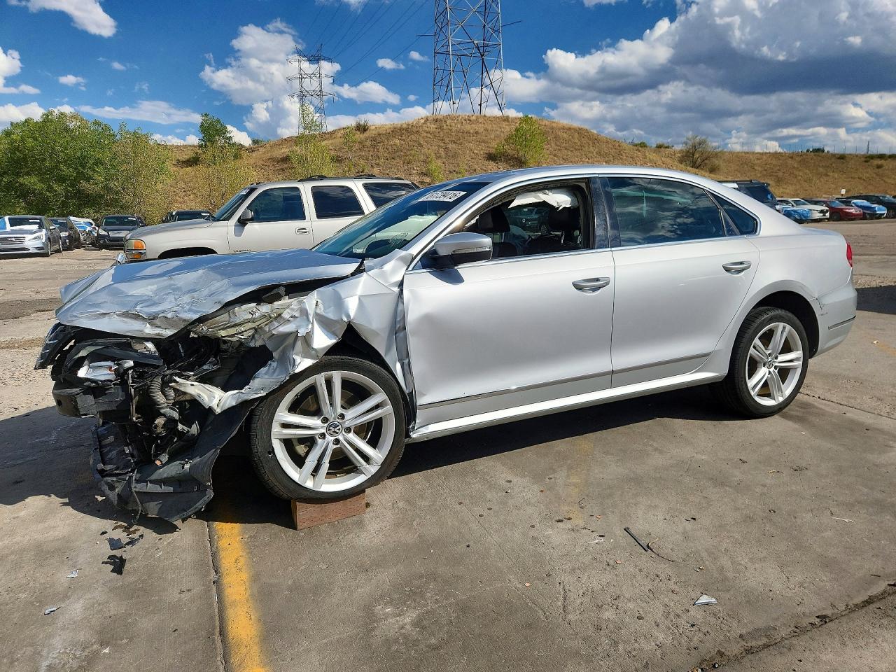 1VWCV7A39FC061111 · 2015 VOLKSWAGEN PASSAT