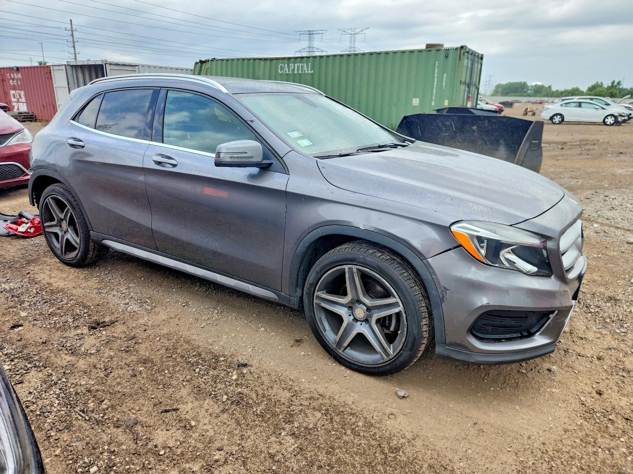 WDCTG4GB5GJ194255 · 2016 MERCEDES-BENZ GLA · 4/13
