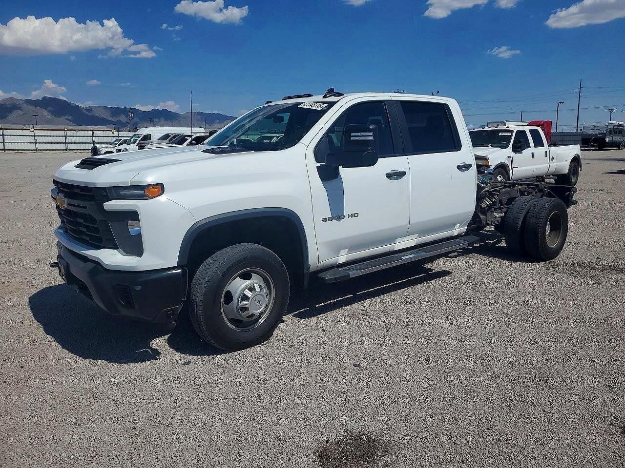 1GC4YSEY5RF209717 · 2024 CHEVROLET SILVERADO