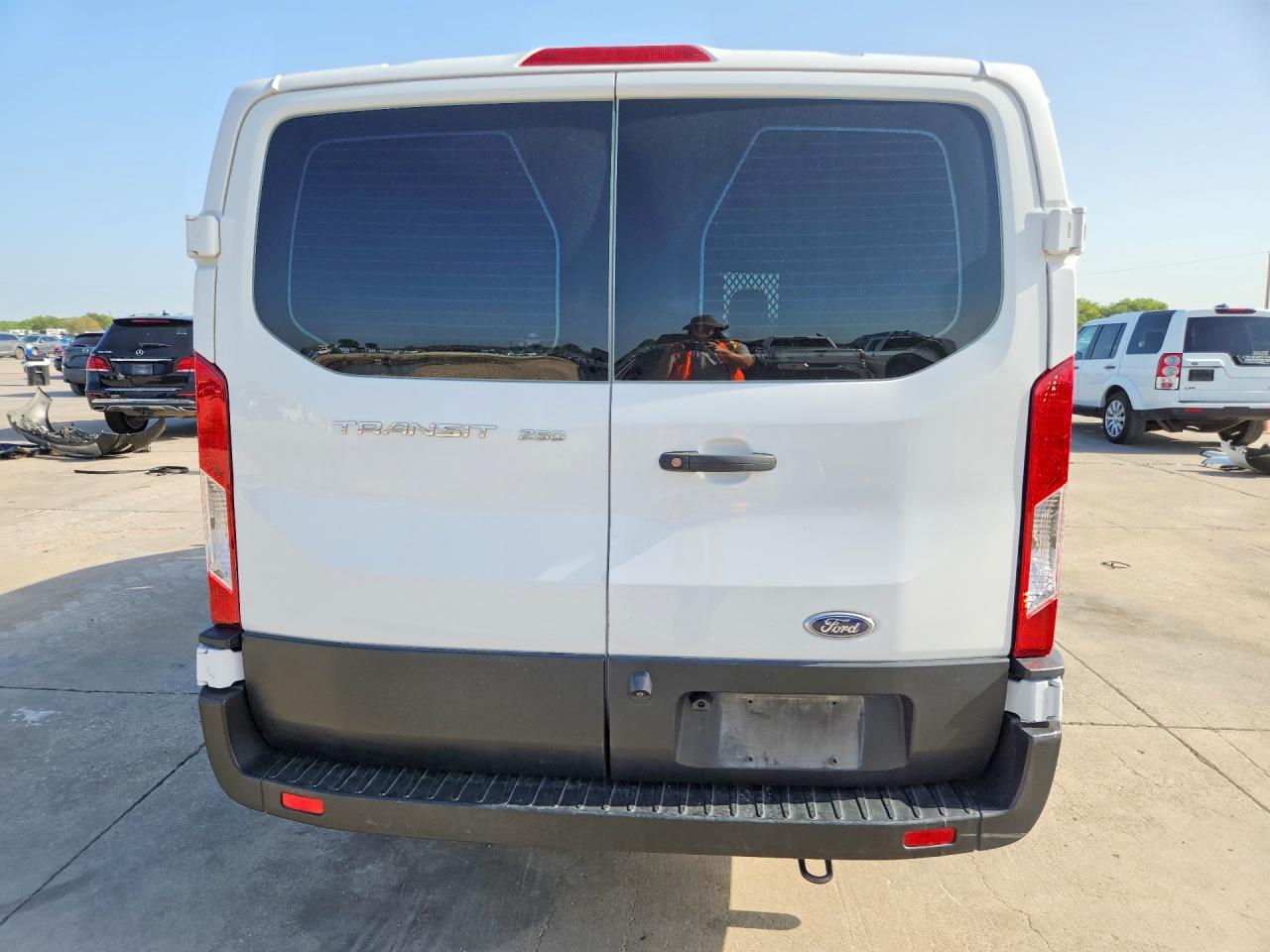 1FTBR1Y80NKA38595 · 2022 FORD TRANSIT · 6/14