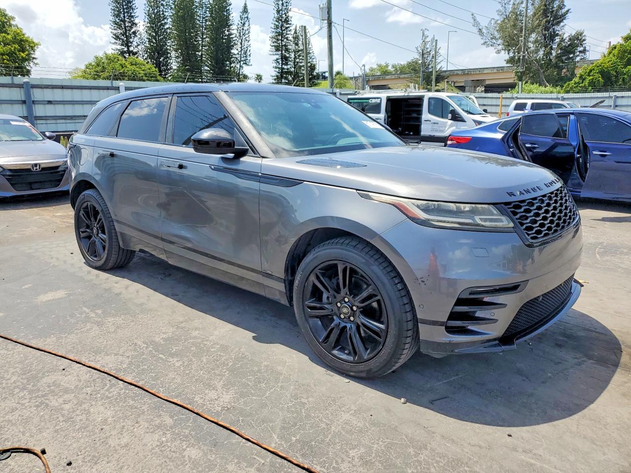 SALYL2RX8JA709950 · 2018 LAND ROVER RANGE ROVER VELAR · 4/13