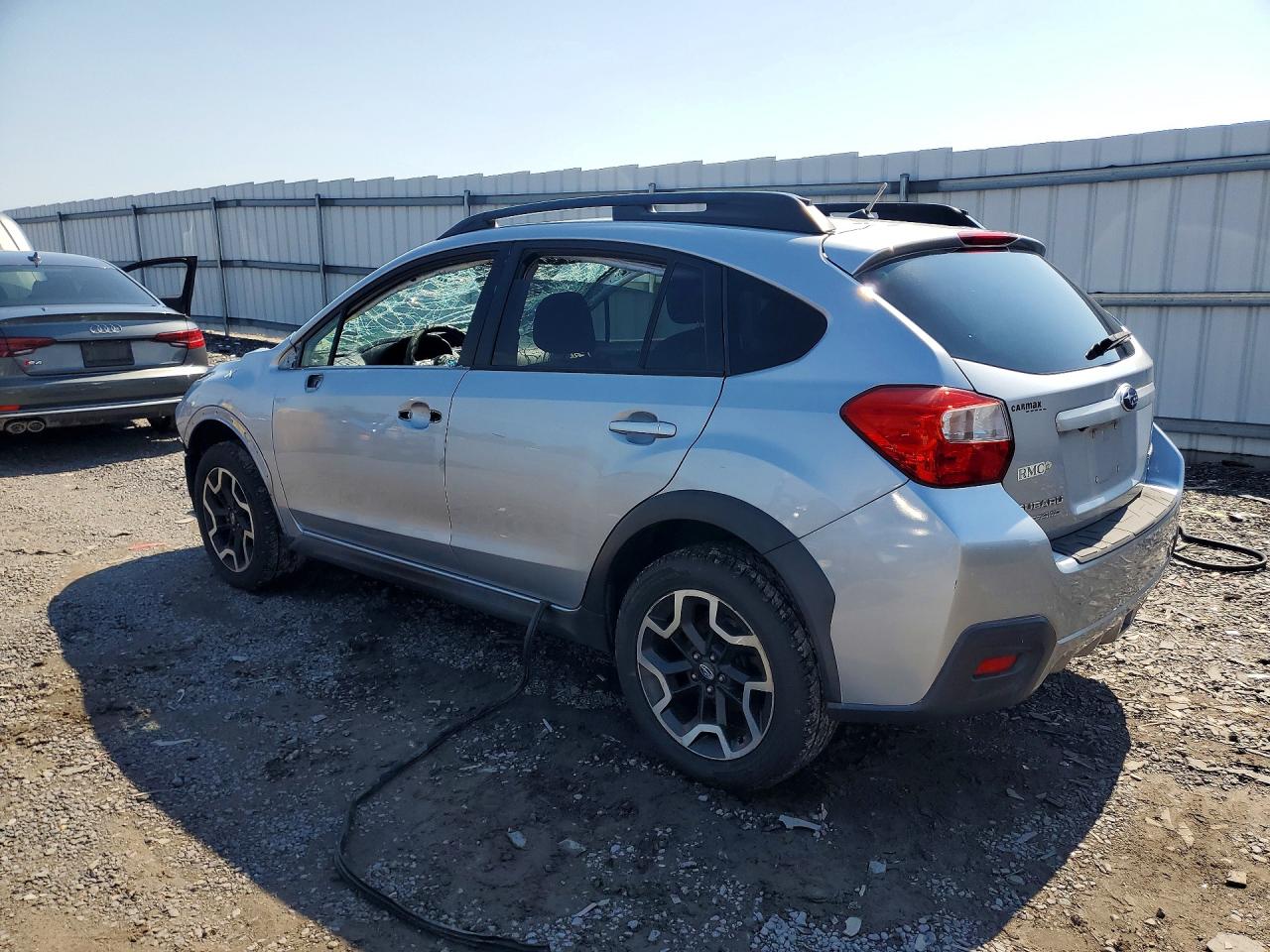 JF2GPABC4H8229206 · 2017 SUBARU CROSSTREK · 2/13