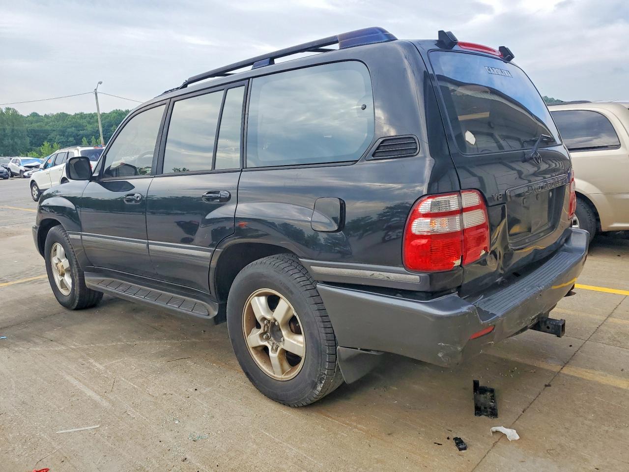JTEHT05J732036915 · 2003 TOYOTA LAND CRUISER · 2/13
