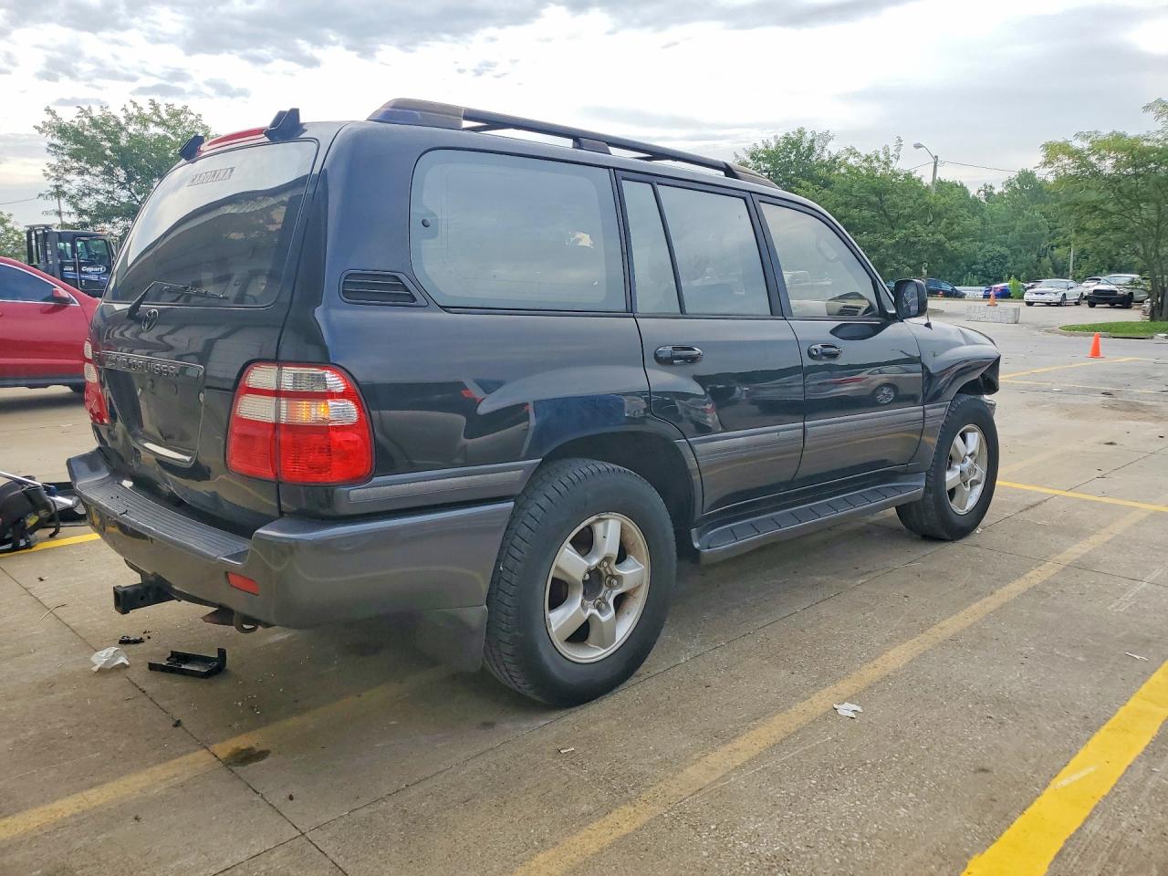 JTEHT05J732036915 · 2003 TOYOTA LAND CRUISER · 3/13
