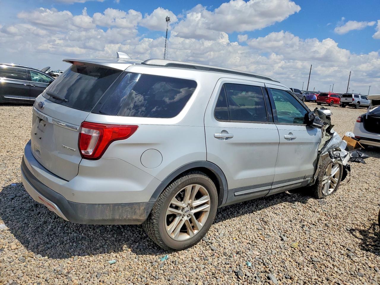 1FM5K7D86GGC57721 · 2016 FORD EXPLORER · 3/13