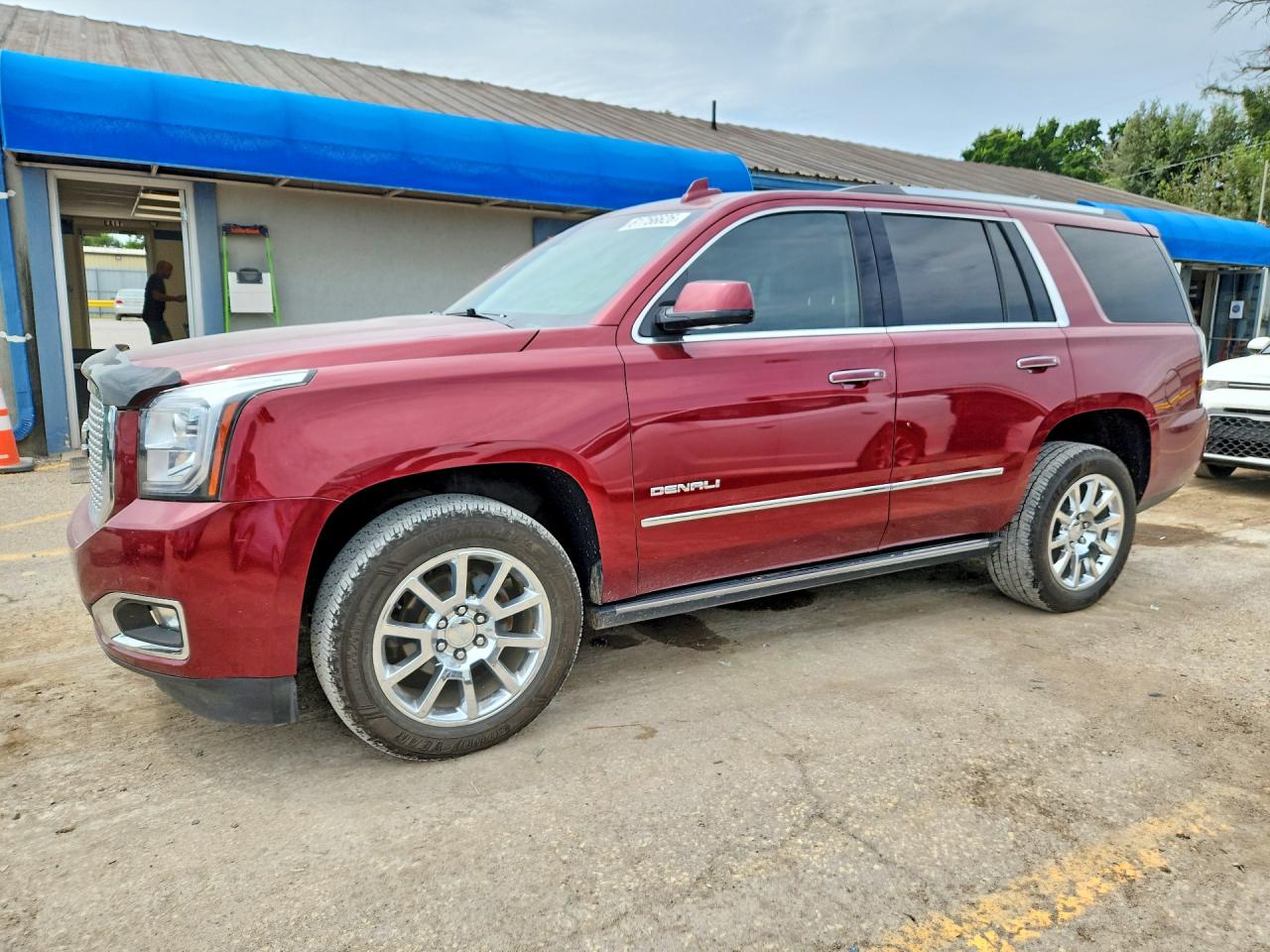 1GKS2CKJ9HR240637 · 2017 GMC YUKON