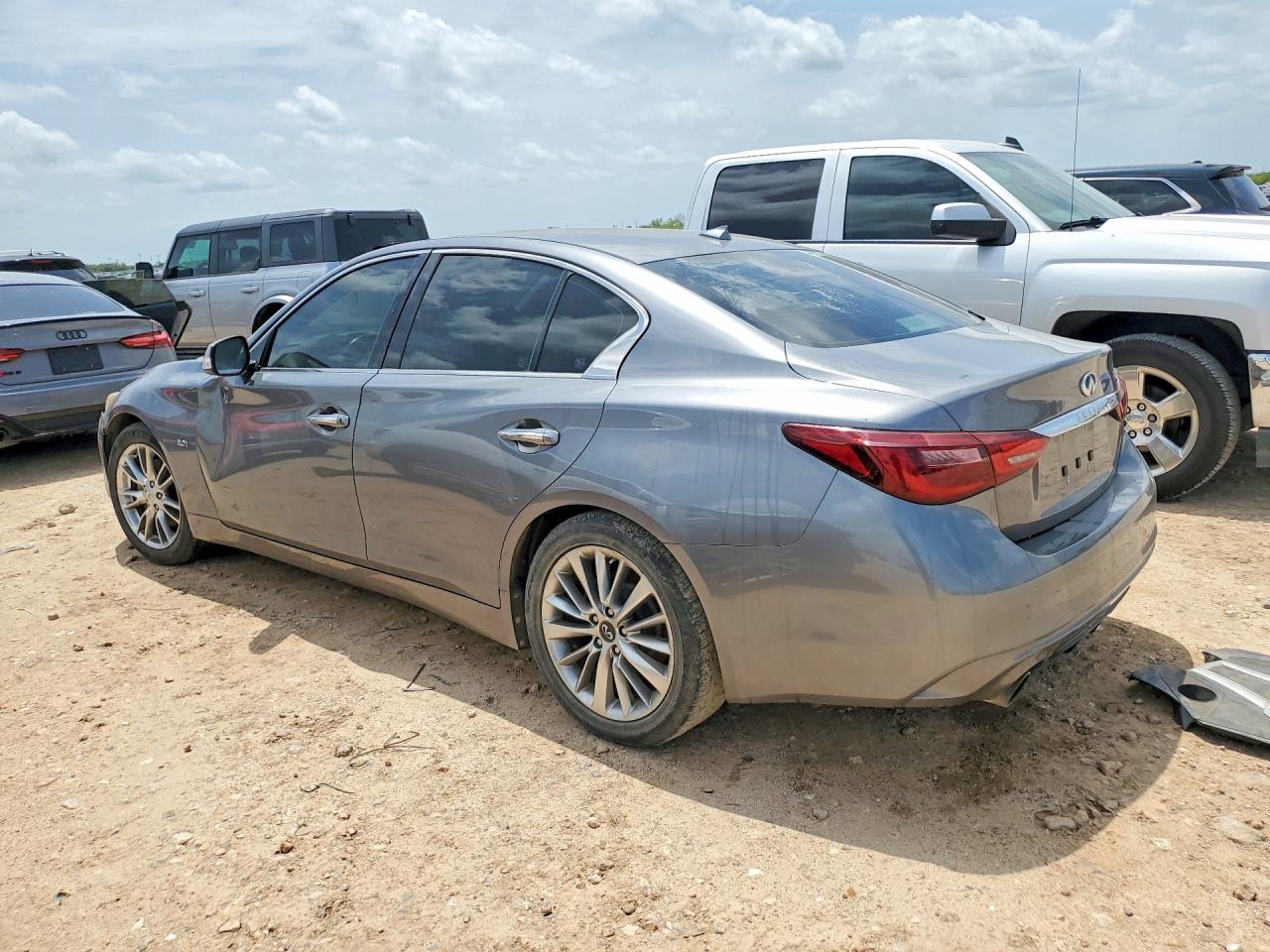 JN1EV7AP3JM357844 · 2018 INFINITI Q50 · 2/12