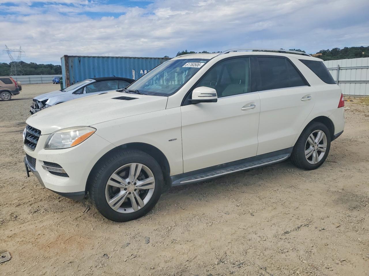 4JGDA2EB1CA083906 · 2012 MERCEDES-BENZ ML