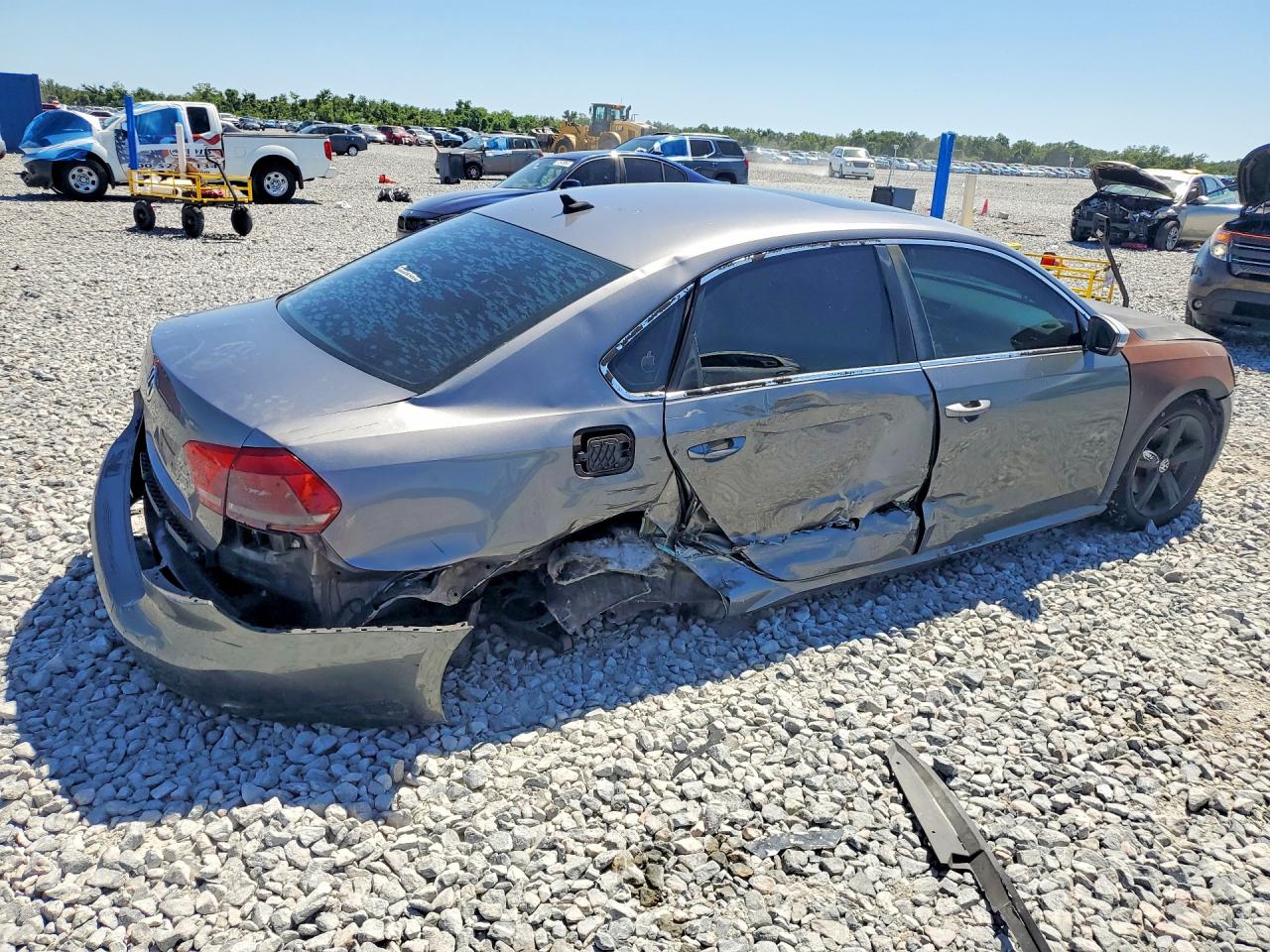 1VWBP7A39CC058744 · 2012 VOLKSWAGEN PASSAT · 3/13