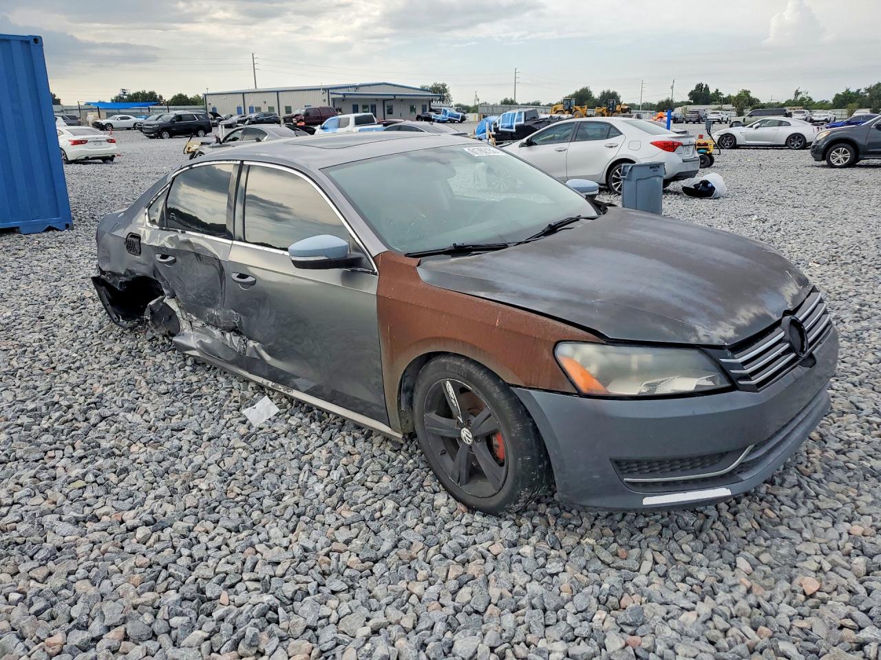 1VWBP7A39CC058744 · 2012 VOLKSWAGEN PASSAT · 4/13