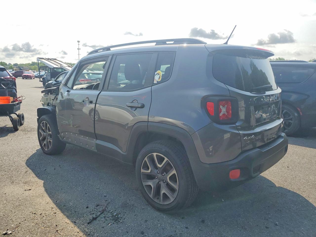 ZACCJBBTXGPD25613 · 2016 JEEP RENEGADE · 2/13