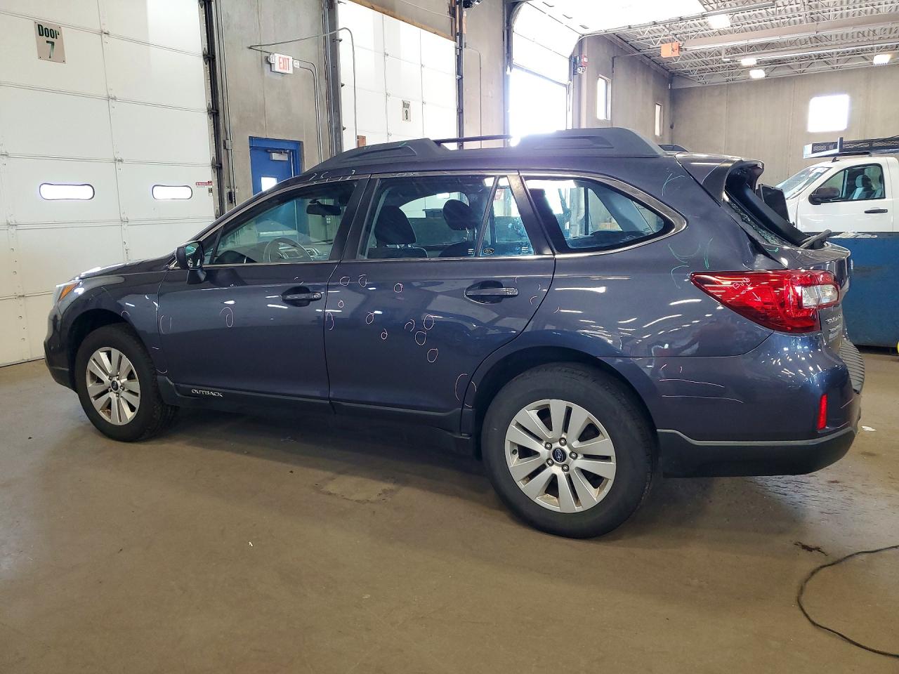 4S4BSAAC2H3395208 · 2017 SUBARU OUTBACK · 2/13