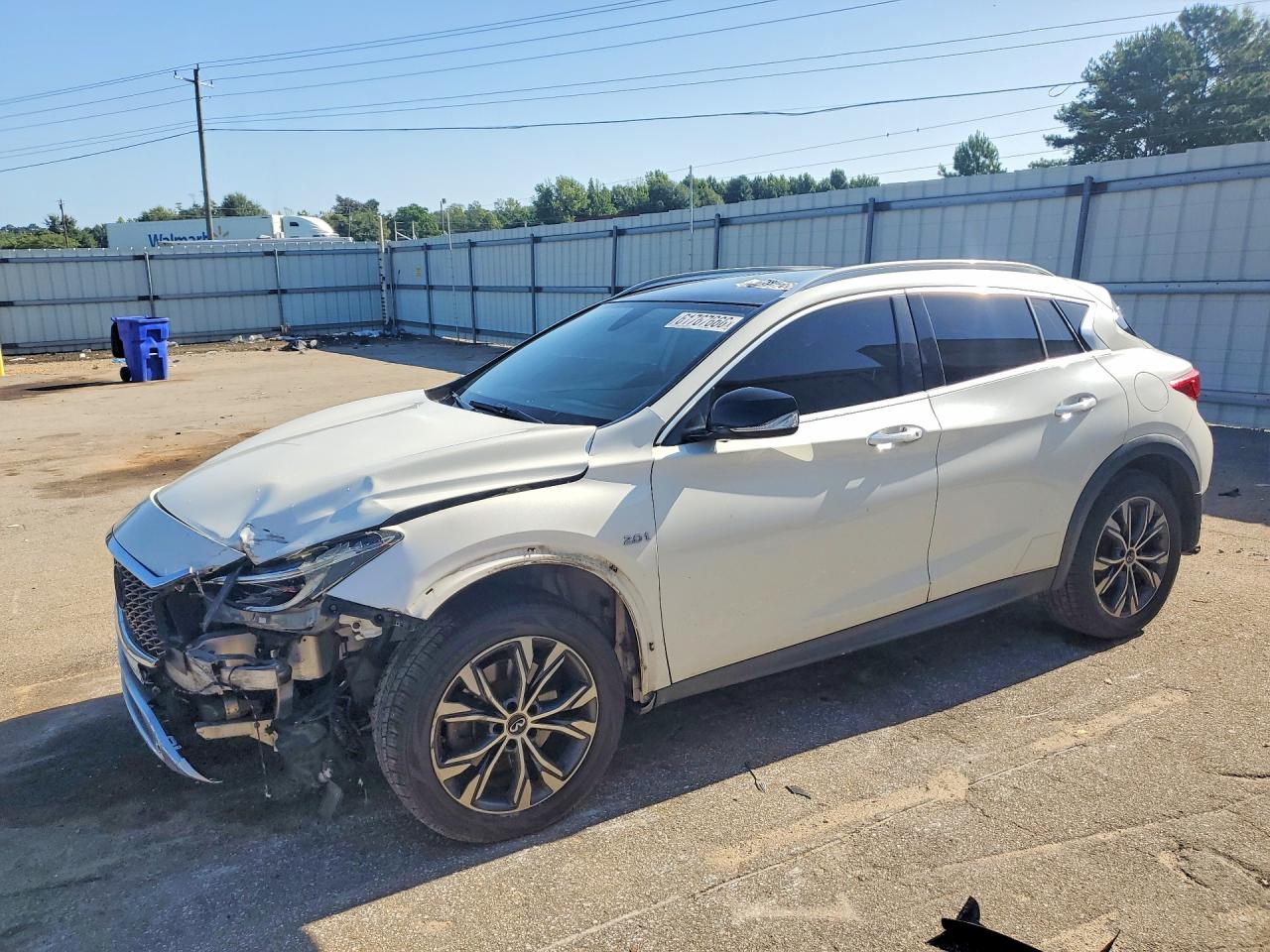 SJKCH5CR7HA028958 · 2017 INFINITI QX30