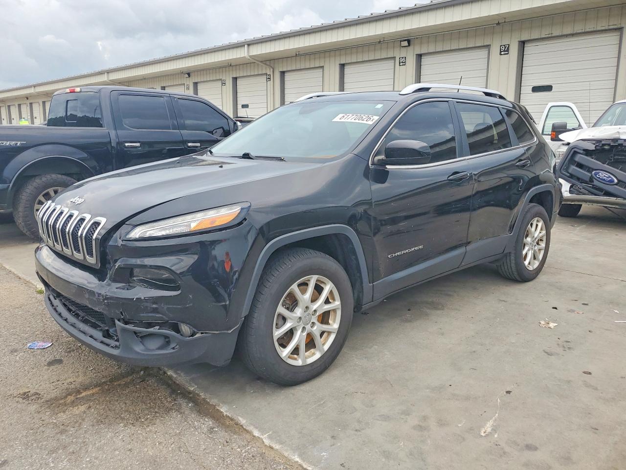 1C4PJMCB7HW657113 · 2017 JEEP CHEROKEE