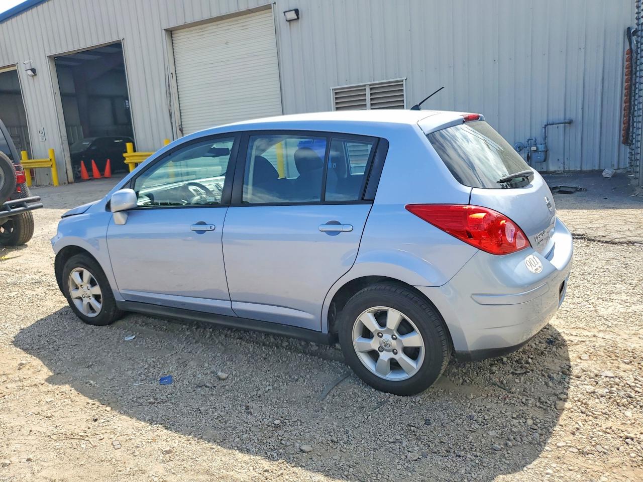 3N1BC13E89L410836 · 2009 NISSAN VERSA · 2/13