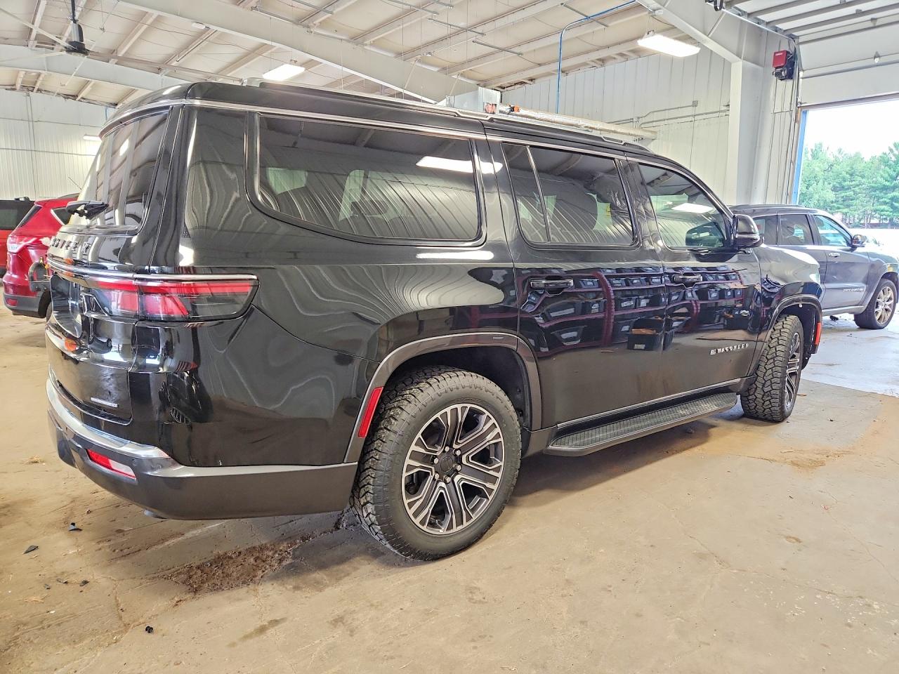 1C4SJVDT6NS182595 · 2022 JEEP WAGONEER · 3/14