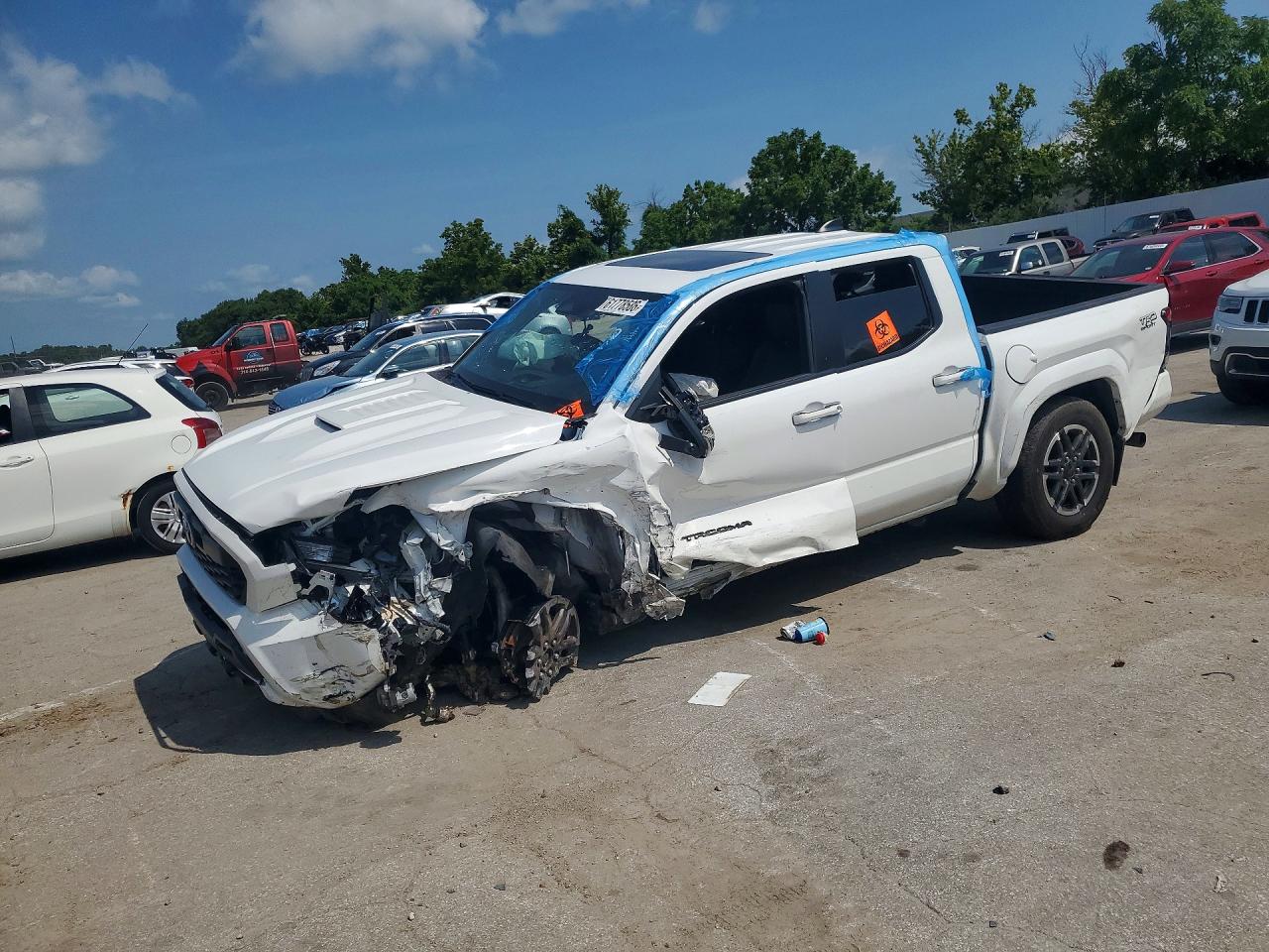 3TMLB5JN8RM066112 · 2024 TOYOTA TACOMA