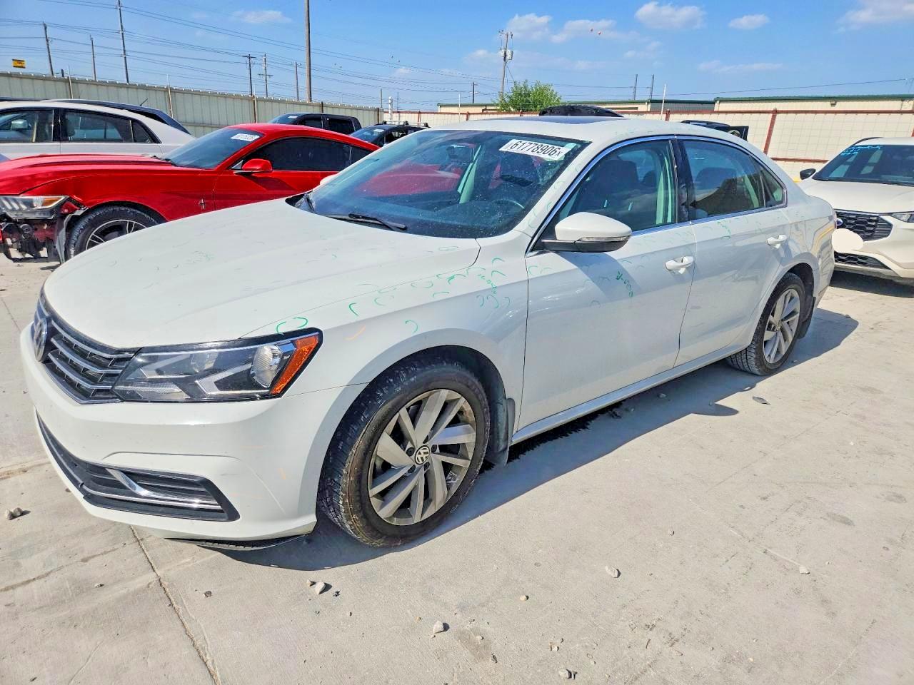 1VWBA7A32JC006158 · 2018 VOLKSWAGEN PASSAT