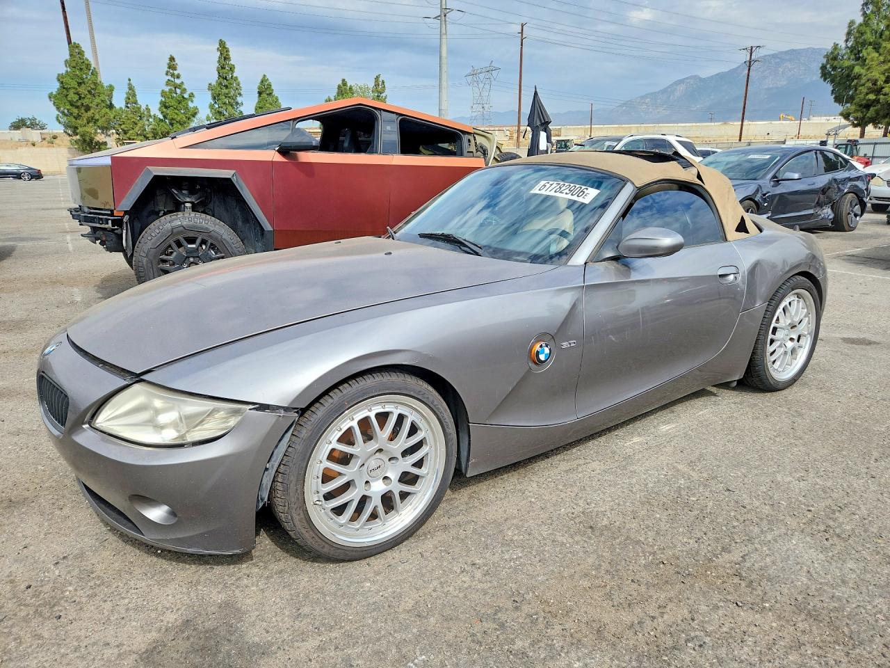 4USBT53544LU06835 · 2004 BMW Z4