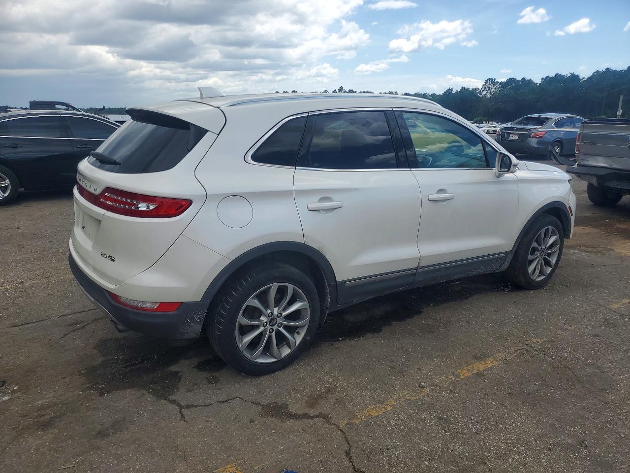 5LMCJ2A96FUJ32273 · 2015 LINCOLN MKC · 3/13