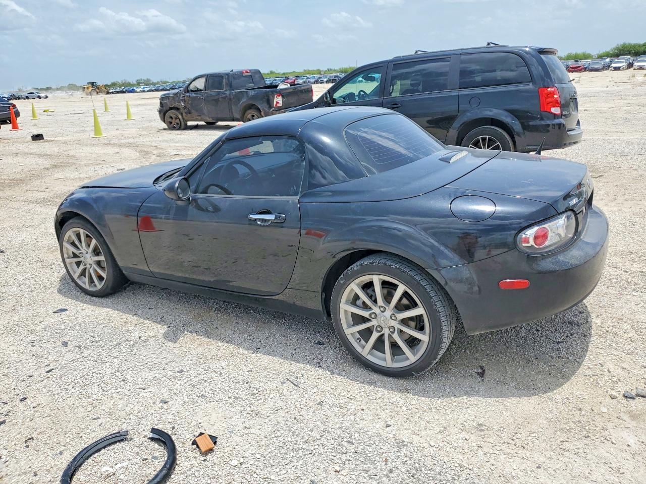 JM1NC26F080156748 · 2008 MAZDA MX-5 MIATA · 2/12
