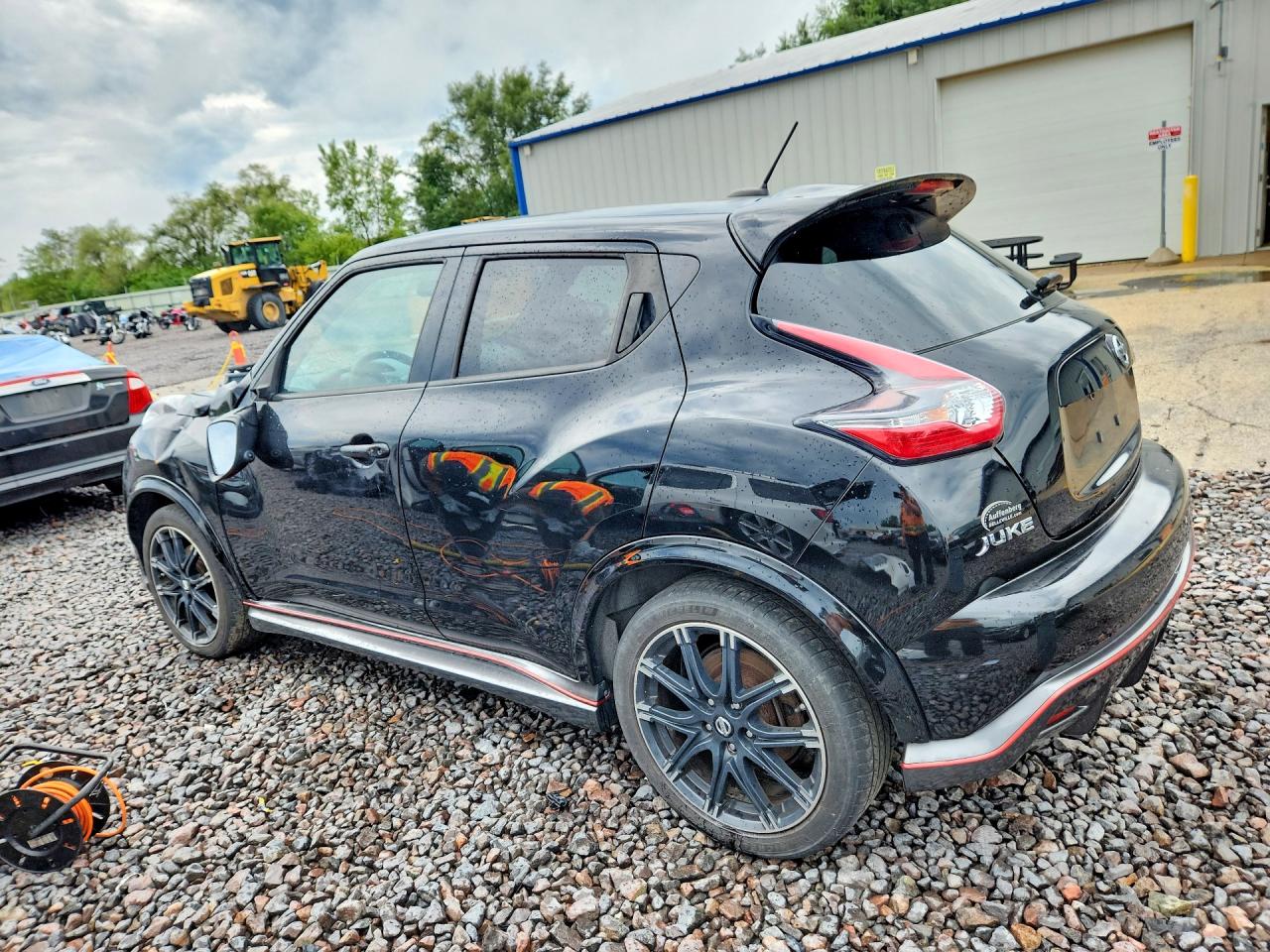 JN8AF5MV2FT558739 · 2015 NISSAN JUKE · 2/13