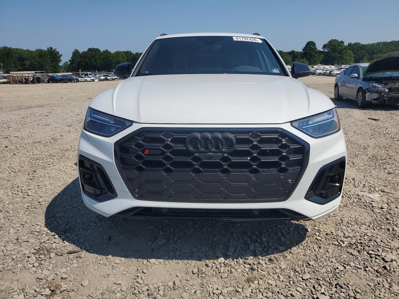 WA1B4AFY3S2052062 · 2025 AUDI SQ5 · 5/13